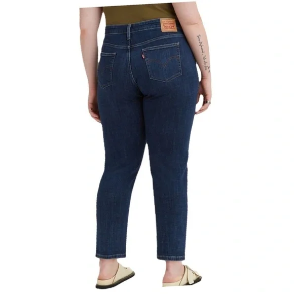 NWT Levi’s Ripped Boyfriend Jeans Cropped Size 18W 20W 24W Destroyed Ripped - Picture 3 of 9